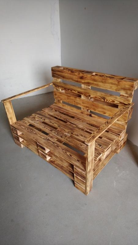 Sofa z palet drewno opalane